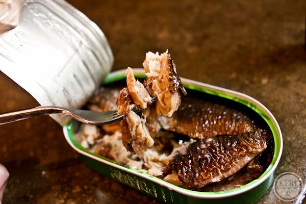 sardines flaked with a fork