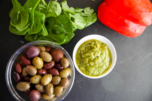 Mediterranean scramble pita pockets