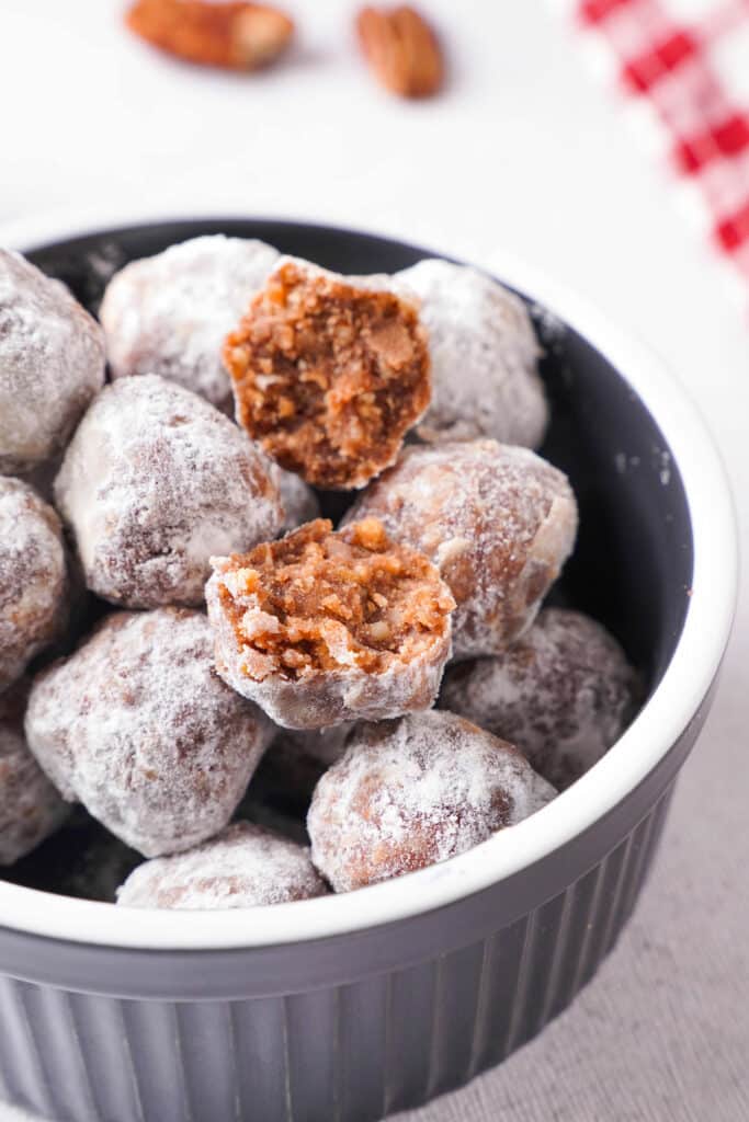 Easy bourbon balls recipe