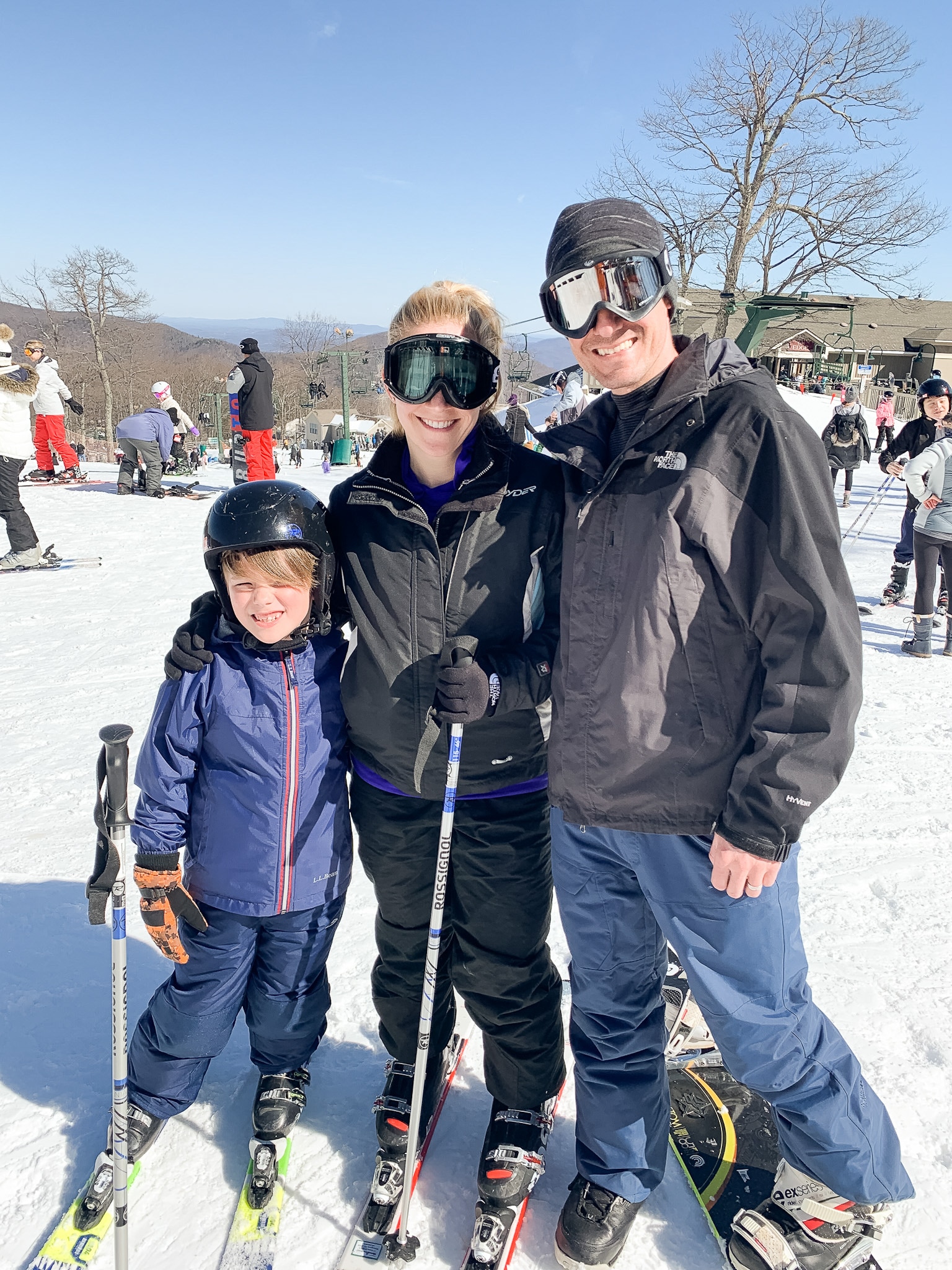 family skiing at Wintergreen resort