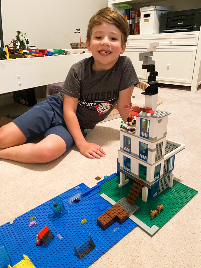 Lego Winter Lake House