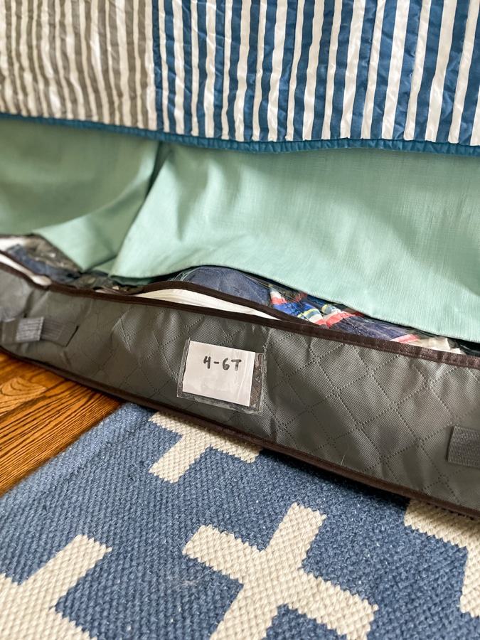 underbed storage bin with 4-6T size