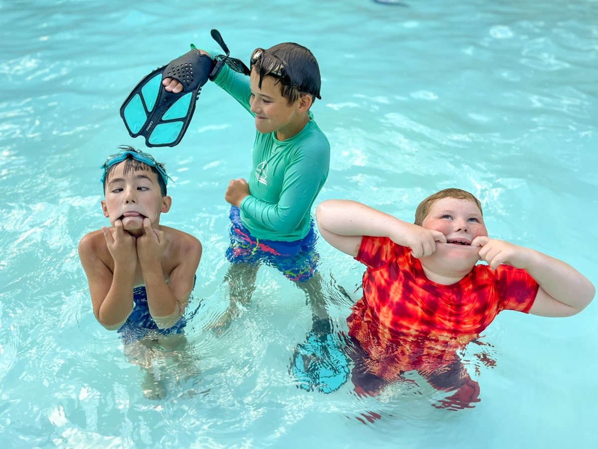 Best buds in the pool