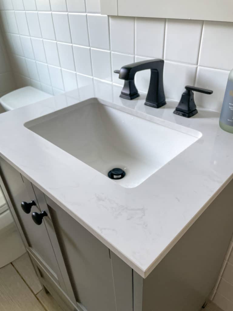 Delta Faucet Ashlyn in a matte black