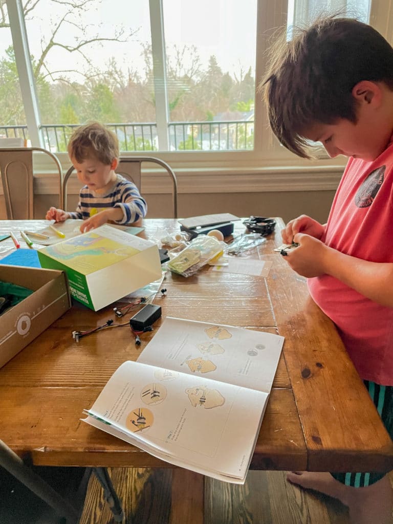 kids crafts - Winter Break Fun