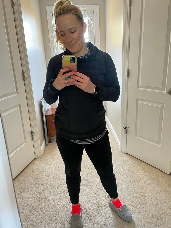 all-black athleisure