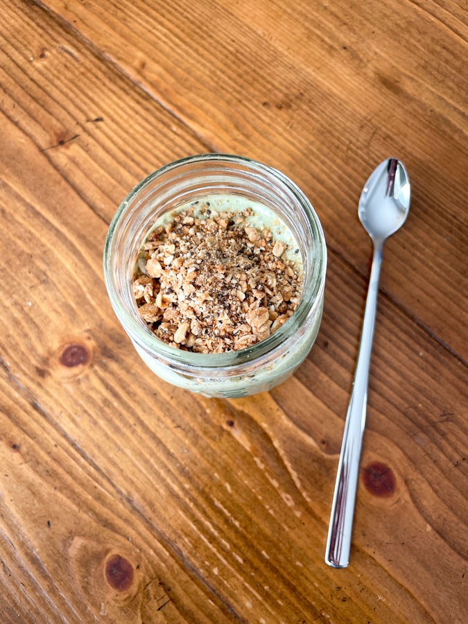 green smoothie + granola