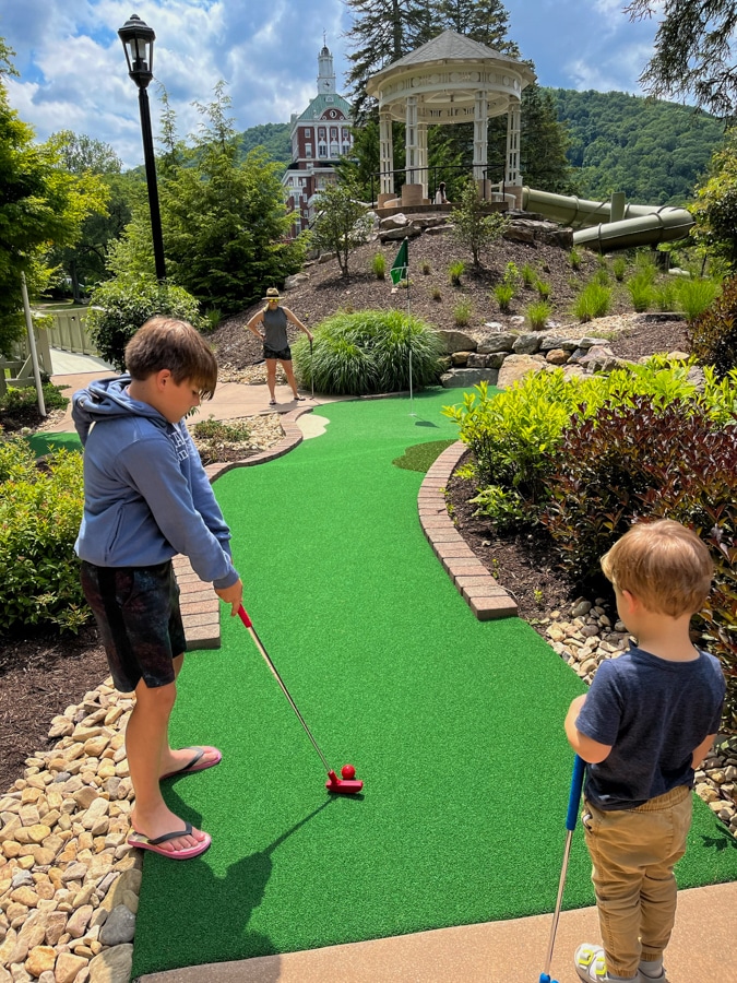 Mini Golf at The Homestead