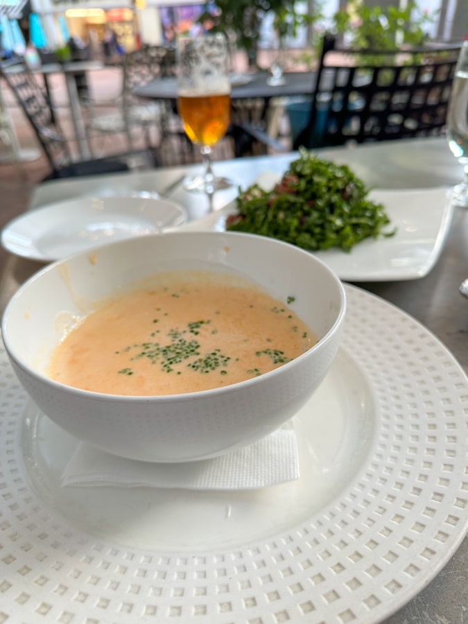 lobster and shrimp bisque