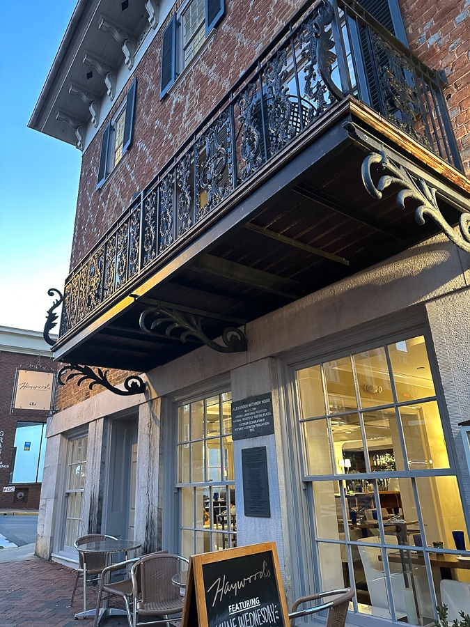 Haywood’s Piano Bar and Grill