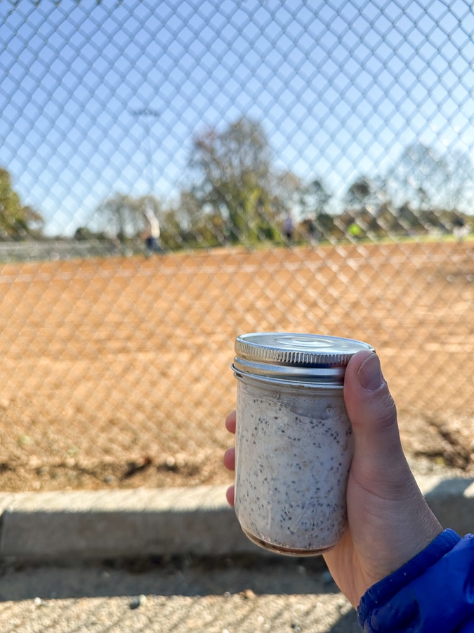 Overnight oats in mason jar | That Time Of Year
