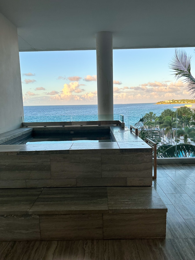 plunge pool on the balcony