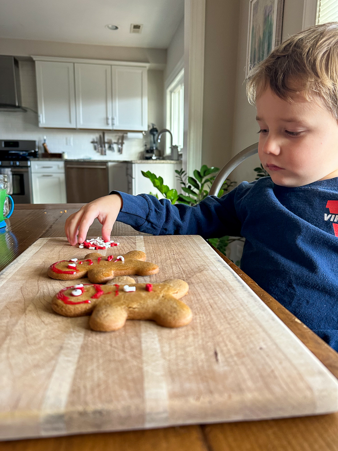 Gingerbread Man Decorating | Christmas Break 2022 Recap