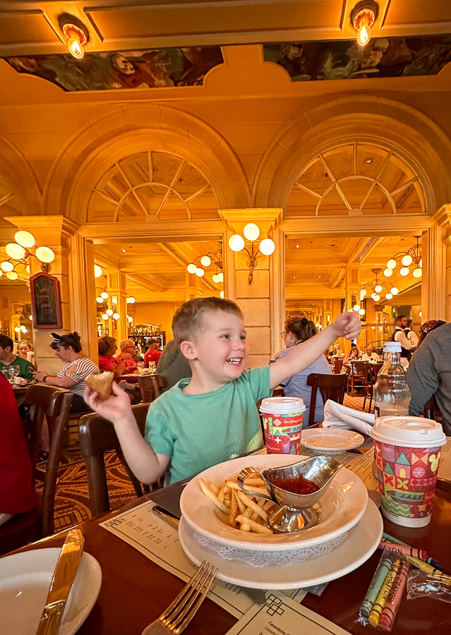 Dinner at Chefs De France