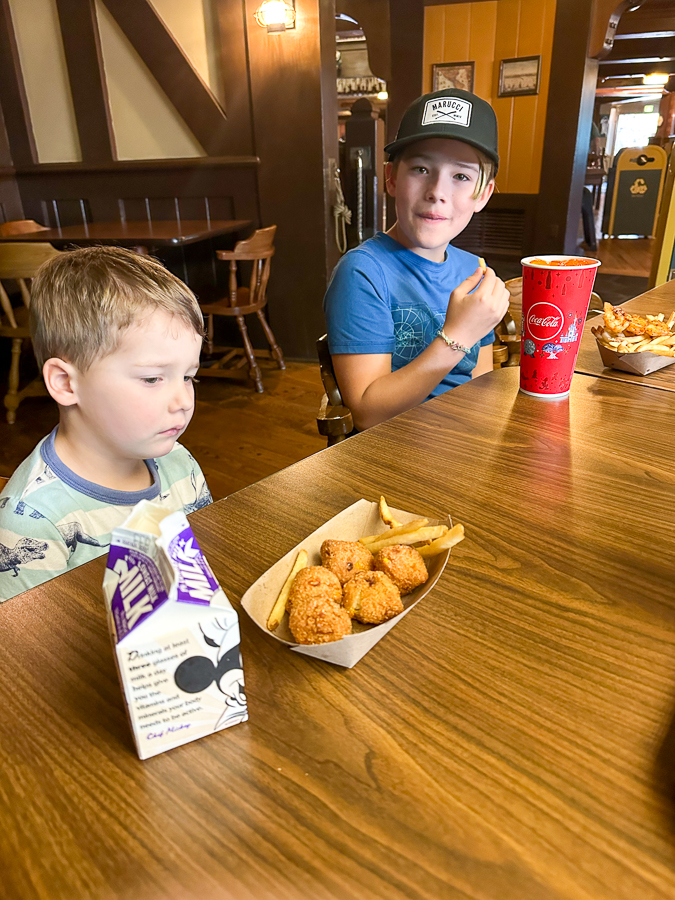 Lunch at Columbia Harbour House 