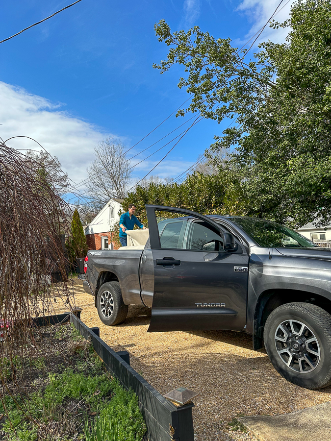 truck for moving out