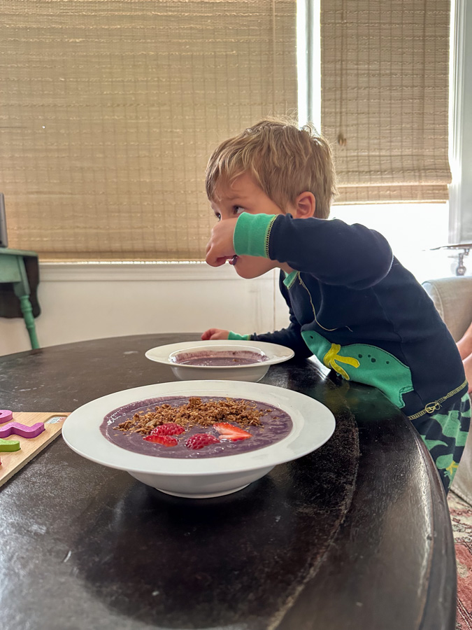 smoothie bowl with son