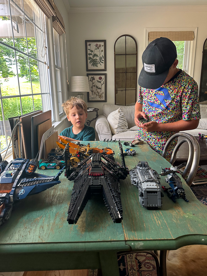 boys playing legos