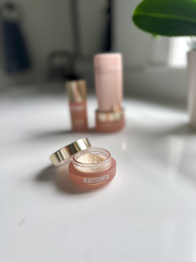 Cheeky Clean Highlighter