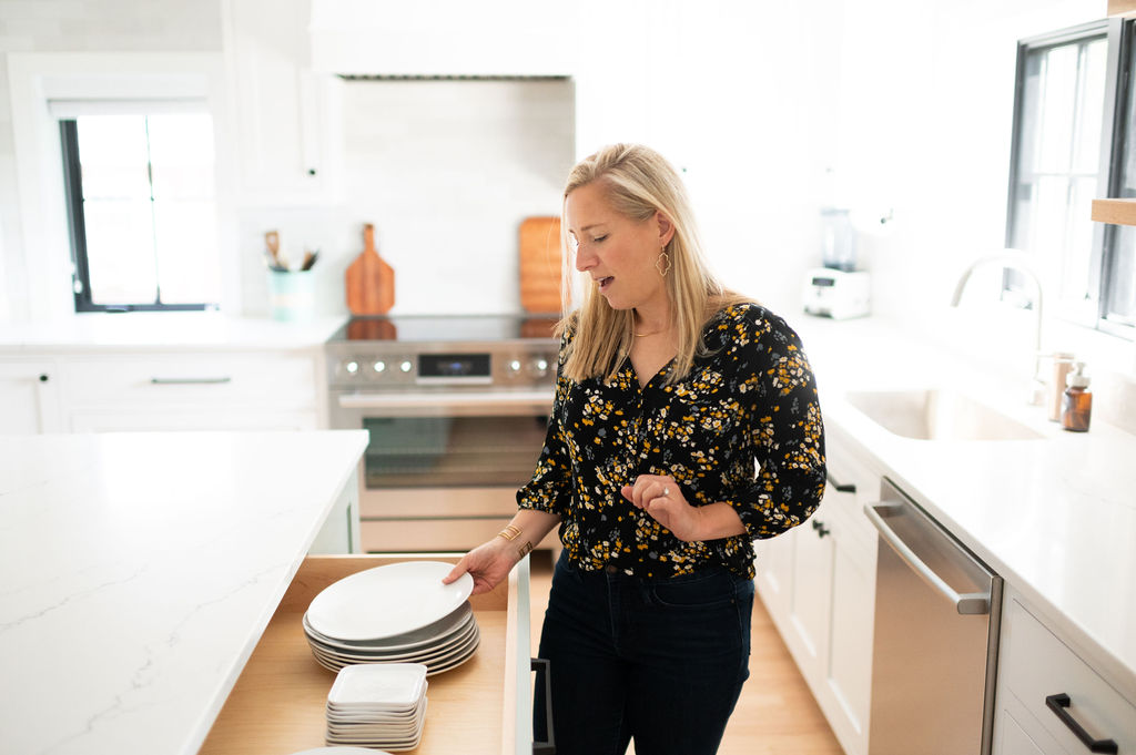 Plate Drawer | Ideas For Organizing Kitchen Drawers