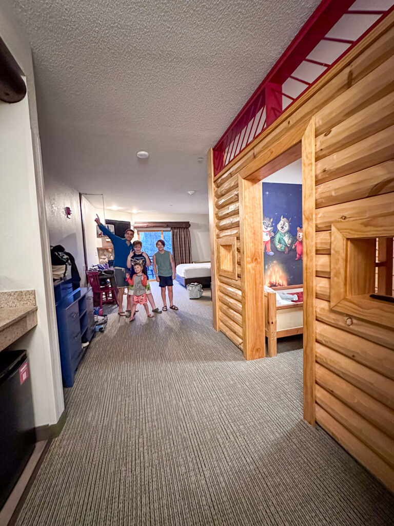 Kid Cabin Suite