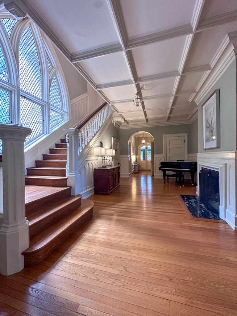 Queen Anne Style