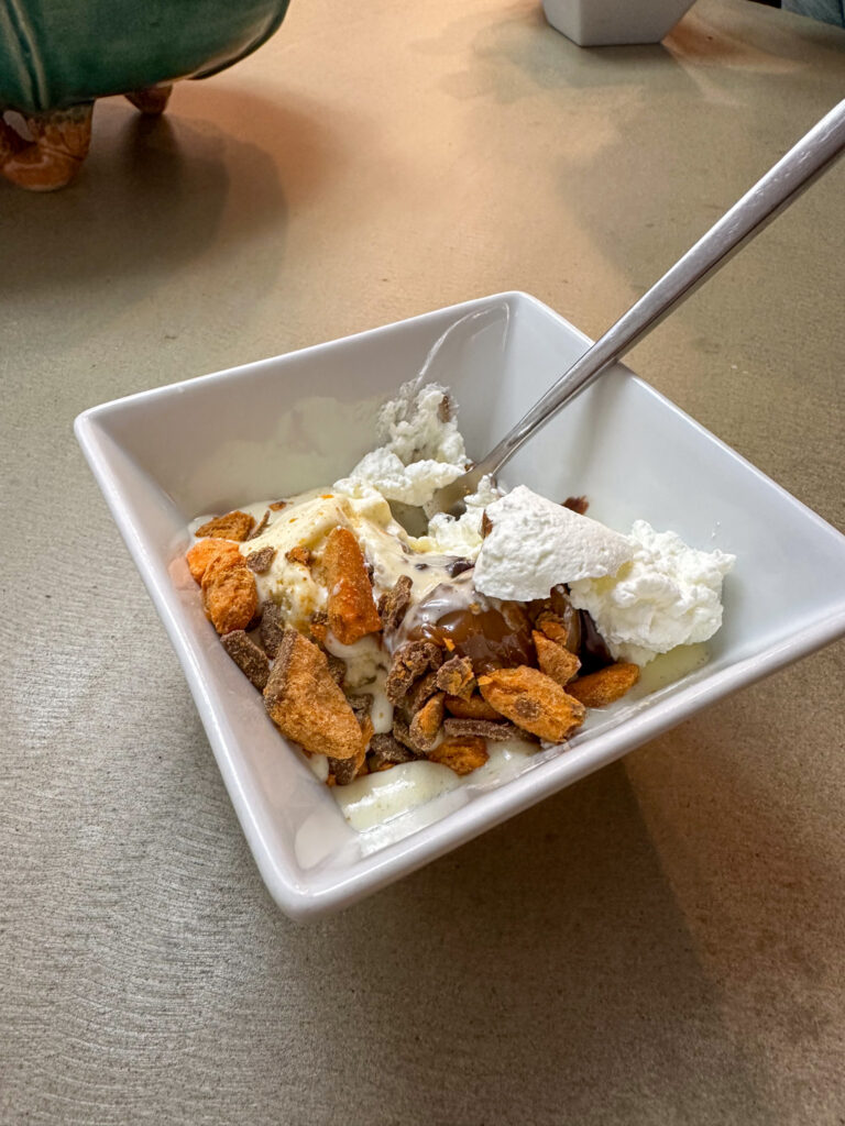 ice cream sundaes