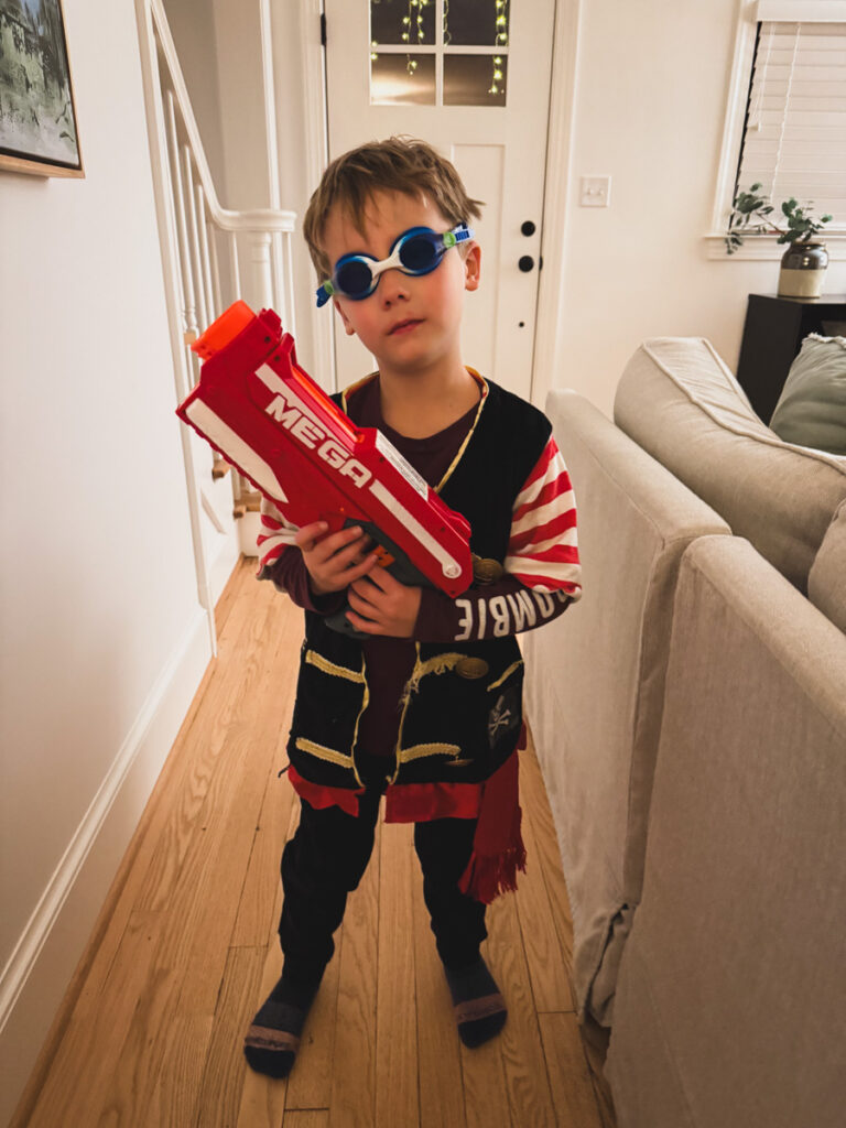 Birch toy gun
