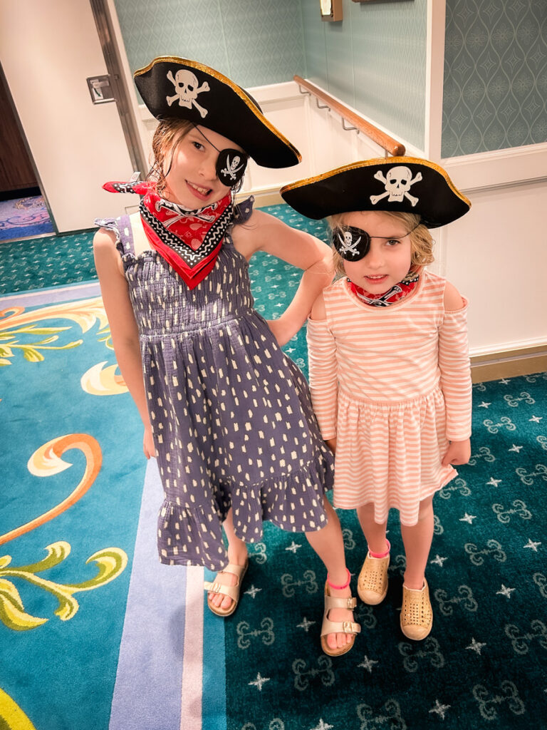 Cruise pirate night