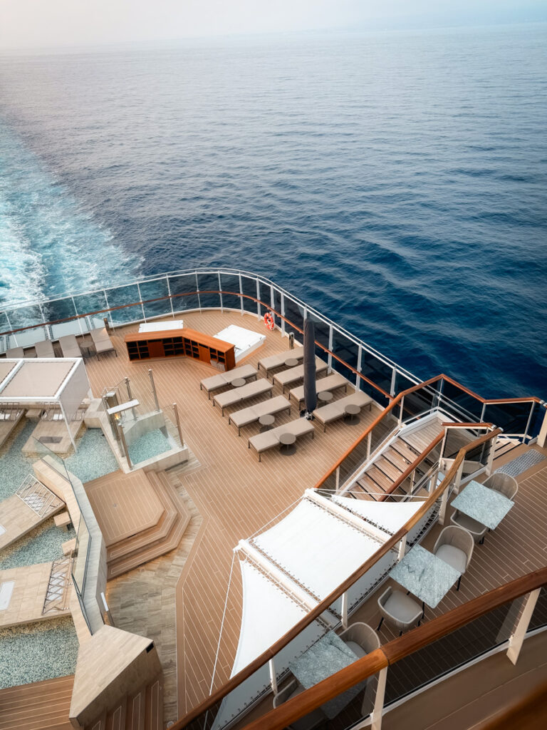 cruise pool chairs