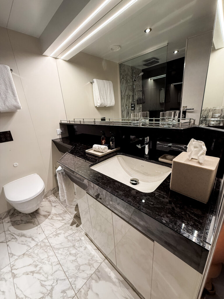 Explora II bathroom
