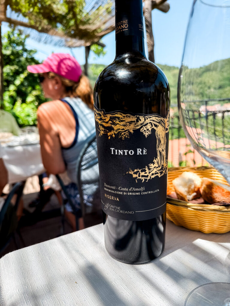 Amalfi Coast red wine tinto re