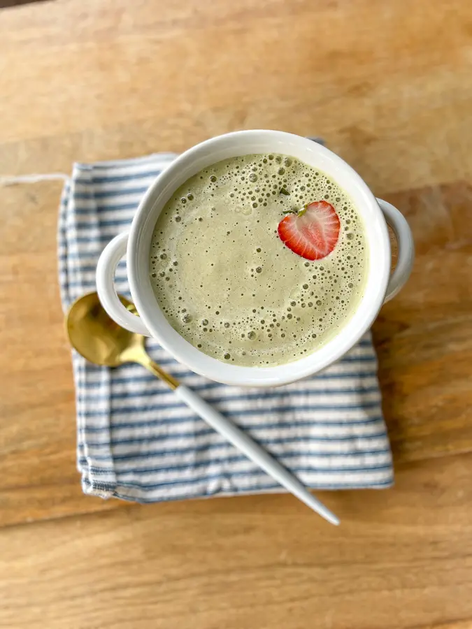 Strawberry Peach Breakfast Smoothie