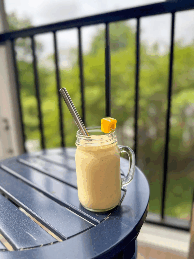 Mango Pineapple Smoothie Recipes with Greek Yogurt