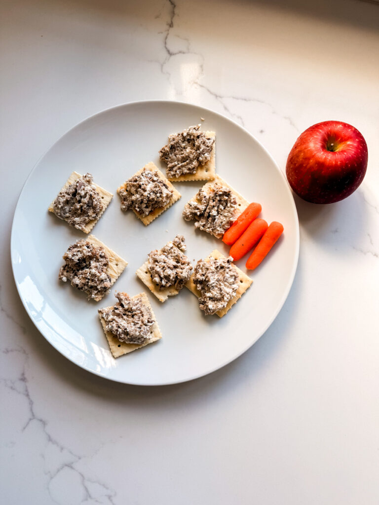 Sardine Salad / Saltines / Carrots / Apple