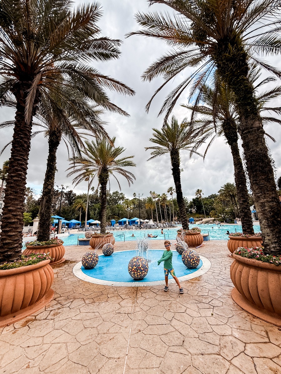 The hard rock pool at Universal Orlando